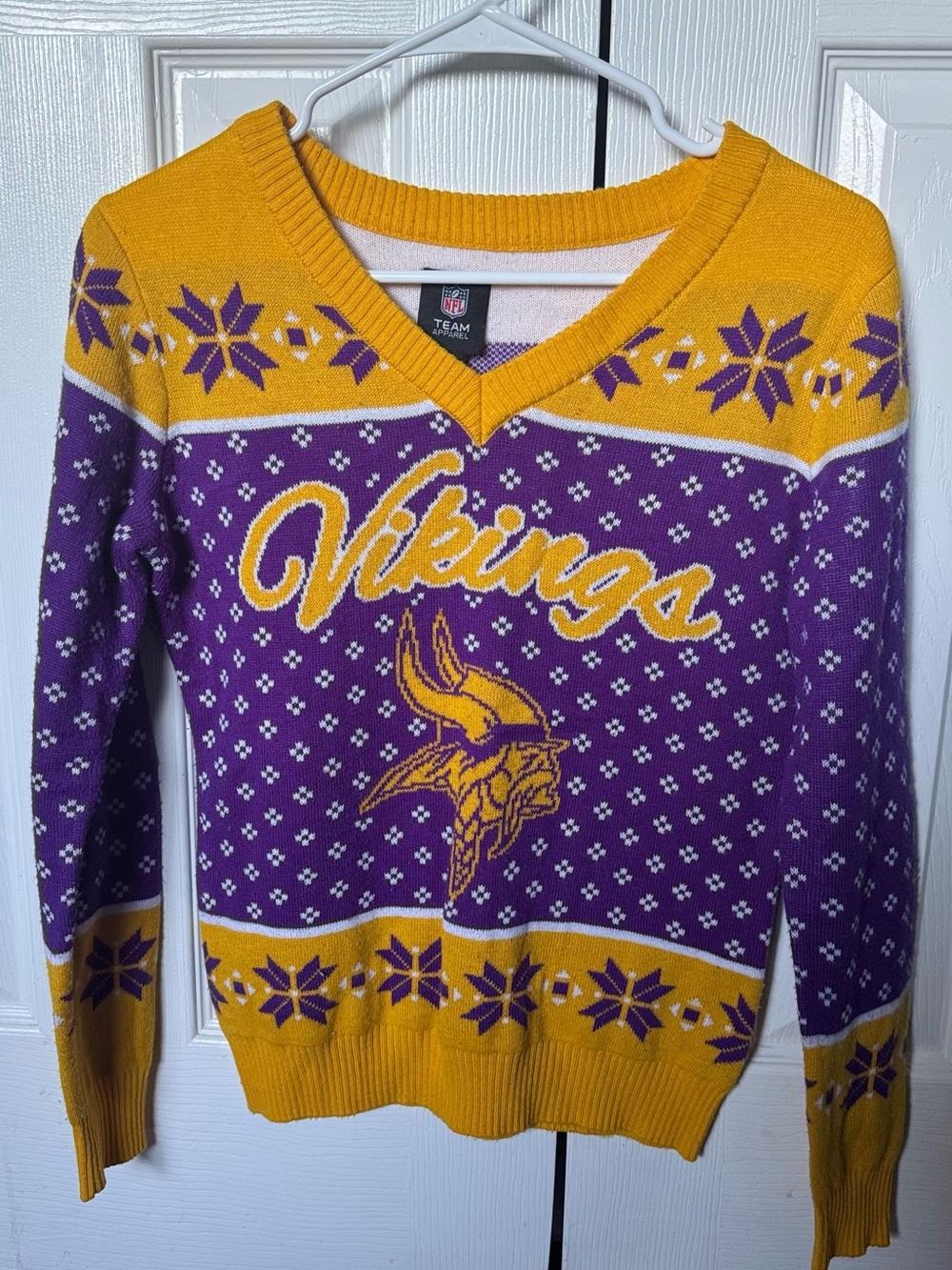 NFL Vikings Women's Purple and Gold V-Neck Sweater Knit Pullover